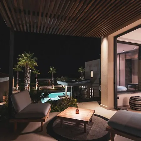 Insulae Курортный комплекс 4*