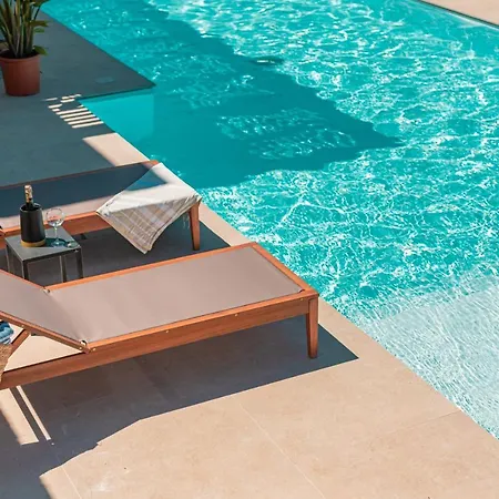 Insulae Resort *
